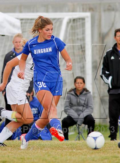 Thumbnail 3 in Bingham vs Hillcrest (UHSAA 5A First Round Playoff) photogallery.