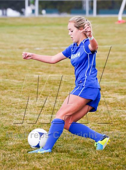 Thumbnail 2 in Bingham vs Hillcrest (UHSAA 5A First Round Playoff) photogallery.