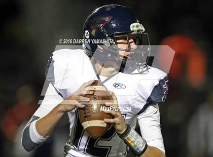 Thumbnail 3 in De La Salle vs. Freedom (CIF NCS Open Division Final) photogallery.