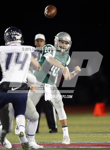 Thumbnail 2 in De La Salle vs. Freedom (CIF NCS Open Division Final) photogallery.
