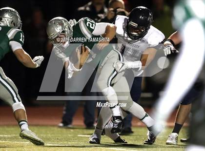 Thumbnail 3 in De La Salle vs. Freedom (CIF NCS Open Division Final) photogallery.