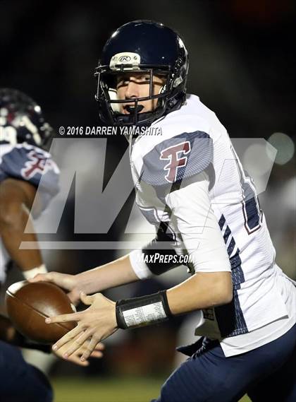 Thumbnail 2 in De La Salle vs. Freedom (CIF NCS Open Division Final) photogallery.