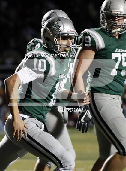 Thumbnail 2 in De La Salle vs. Freedom (CIF NCS Open Division Final) photogallery.