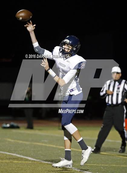 Thumbnail 3 in De La Salle vs. Freedom (CIF NCS Open Division Final) photogallery.
