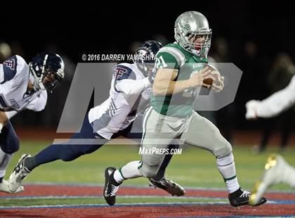 Thumbnail 3 in De La Salle vs. Freedom (CIF NCS Open Division Final) photogallery.