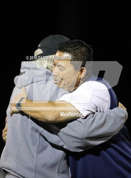 Thumbnail 3 in De La Salle vs. Freedom (CIF NCS Open Division Final) photogallery.