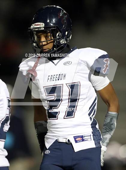 Thumbnail 1 in De La Salle vs. Freedom (CIF NCS Open Division Final) photogallery.