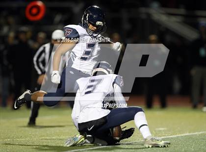 Thumbnail 2 in De La Salle vs. Freedom (CIF NCS Open Division Final) photogallery.