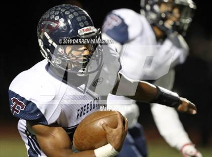 Thumbnail 1 in De La Salle vs. Freedom (CIF NCS Open Division Final) photogallery.