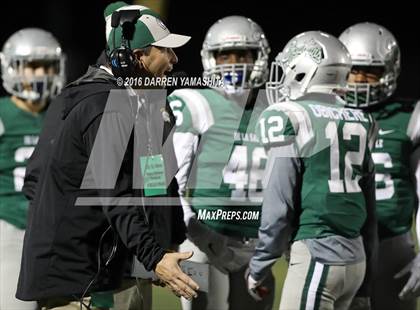 Thumbnail 3 in De La Salle vs. Freedom (CIF NCS Open Division Final) photogallery.