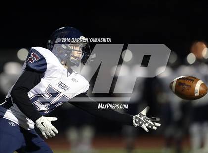 Thumbnail 2 in De La Salle vs. Freedom (CIF NCS Open Division Final) photogallery.