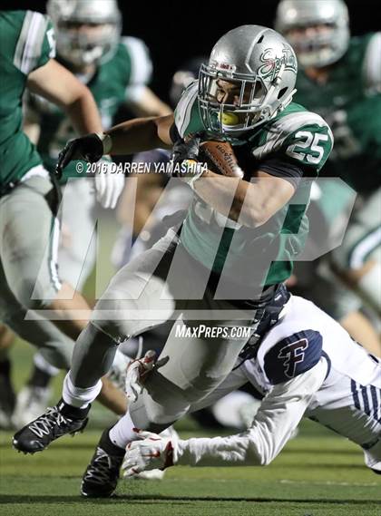 Thumbnail 3 in De La Salle vs. Freedom (CIF NCS Open Division Final) photogallery.