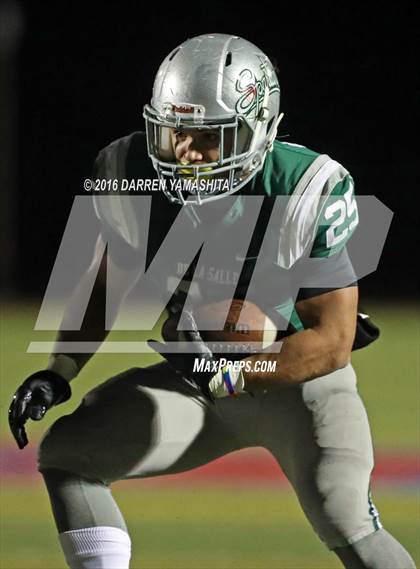 Thumbnail 3 in De La Salle vs. Freedom (CIF NCS Open Division Final) photogallery.