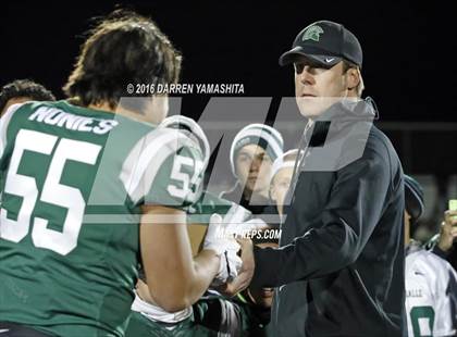 Thumbnail 2 in De La Salle vs. Freedom (CIF NCS Open Division Final) photogallery.