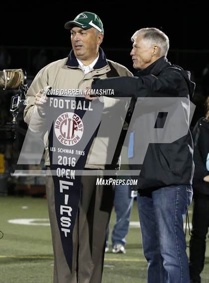 Thumbnail 3 in De La Salle vs. Freedom (CIF NCS Open Division Final) photogallery.