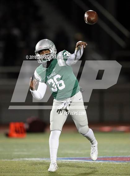 Thumbnail 3 in De La Salle vs. Freedom (CIF NCS Open Division Final) photogallery.