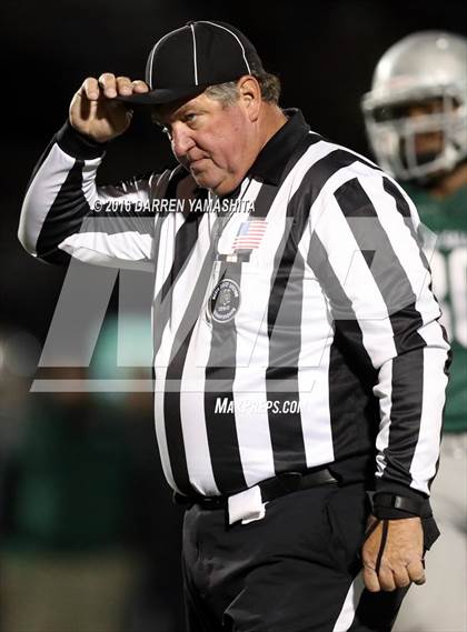 Thumbnail 1 in De La Salle vs. Freedom (CIF NCS Open Division Final) photogallery.