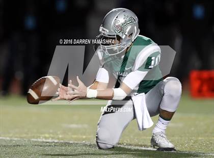 Thumbnail 3 in De La Salle vs. Freedom (CIF NCS Open Division Final) photogallery.