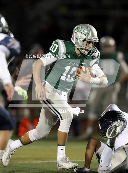 Thumbnail 2 in De La Salle vs. Freedom (CIF NCS Open Division Final) photogallery.
