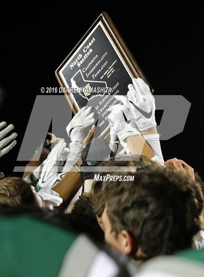 Thumbnail 3 in De La Salle vs. Freedom (CIF NCS Open Division Final) photogallery.