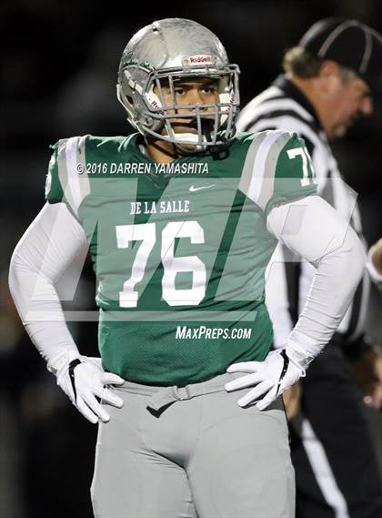 Thumbnail 2 in De La Salle vs. Freedom (CIF NCS Open Division Final) photogallery.