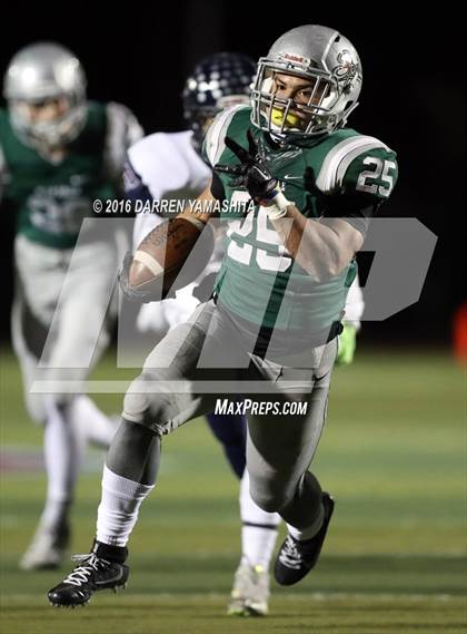 Thumbnail 1 in De La Salle vs. Freedom (CIF NCS Open Division Final) photogallery.