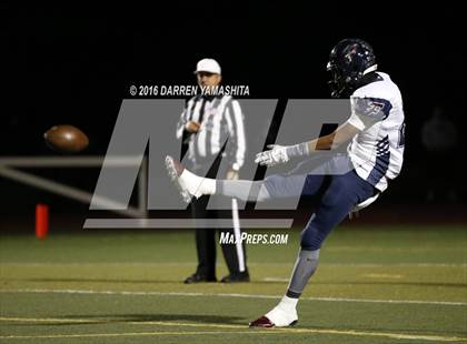Thumbnail 1 in De La Salle vs. Freedom (CIF NCS Open Division Final) photogallery.
