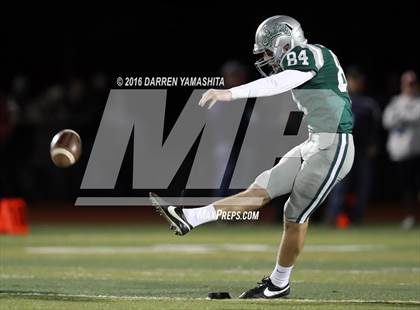 Thumbnail 3 in De La Salle vs. Freedom (CIF NCS Open Division Final) photogallery.