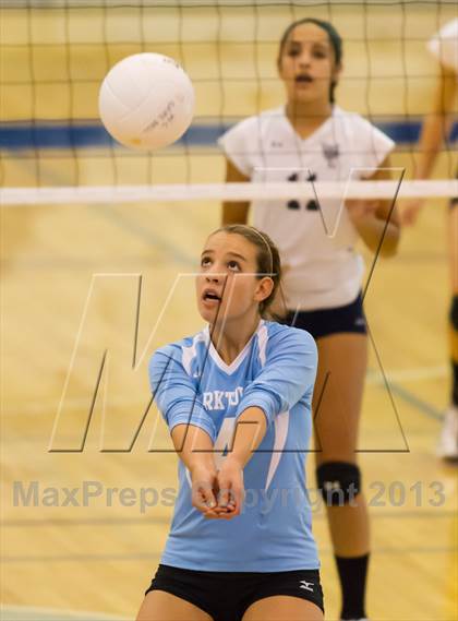 Thumbnail 3 in Yorktown @ Washington-Lee photogallery.