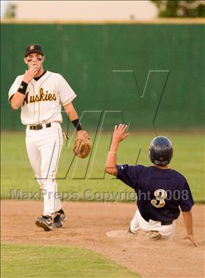 Thumbnail 3 in Hughson vs. Central Catholic (CIF SJS D5 Final) photogallery.