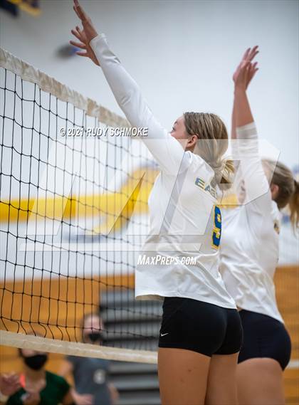 Thumbnail 3 in Poway @ San Pasqual photogallery.