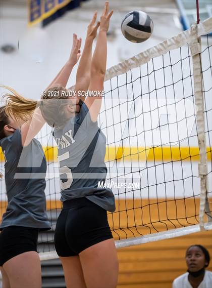 Thumbnail 1 in Poway @ San Pasqual photogallery.