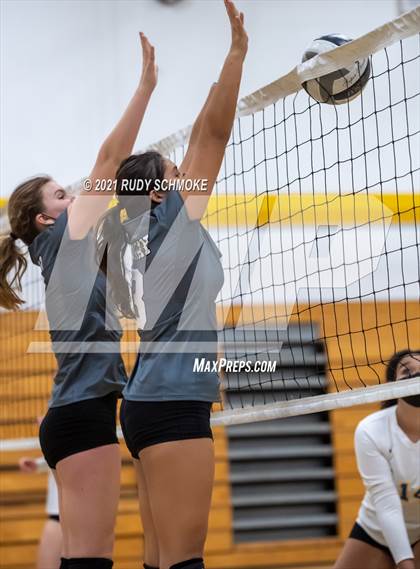 Thumbnail 3 in Poway @ San Pasqual photogallery.