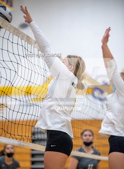 Thumbnail 3 in Poway @ San Pasqual photogallery.