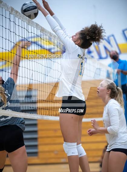 Thumbnail 3 in Poway @ San Pasqual photogallery.