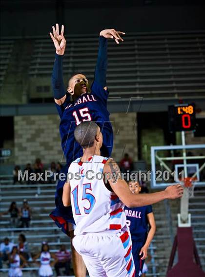 Thumbnail 2 in Carter vs. Kimball photogallery.