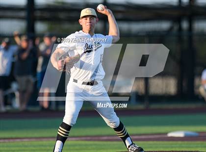 Thumbnail 1 in Cleburne vs Midlothian (UIL 5A Regional Quarterfinal Game 2) photogallery.