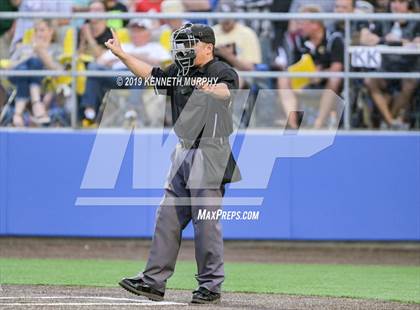 Thumbnail 1 in Cleburne vs Midlothian (UIL 5A Regional Quarterfinal Game 2) photogallery.