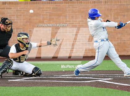 Thumbnail 2 in Cleburne vs Midlothian (UIL 5A Regional Quarterfinal Game 2) photogallery.