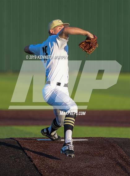 Thumbnail 1 in Cleburne vs Midlothian (UIL 5A Regional Quarterfinal Game 2) photogallery.
