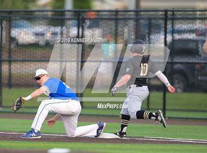 Thumbnail 2 in Cleburne vs Midlothian (UIL 5A Regional Quarterfinal Game 2) photogallery.