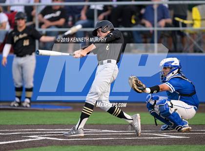 Thumbnail 1 in Cleburne vs Midlothian (UIL 5A Regional Quarterfinal Game 2) photogallery.
