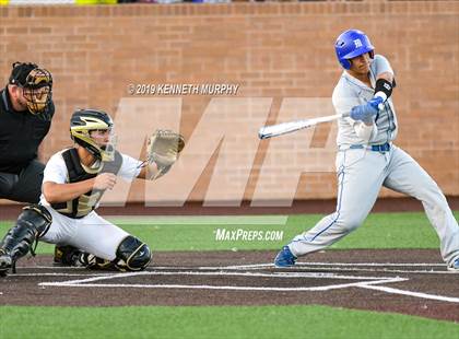 Thumbnail 1 in Cleburne vs Midlothian (UIL 5A Regional Quarterfinal Game 2) photogallery.