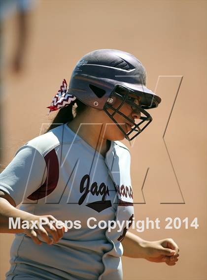Thumbnail 2 in Desert View vs Sabino (Tucson High Badger Invitational) photogallery.