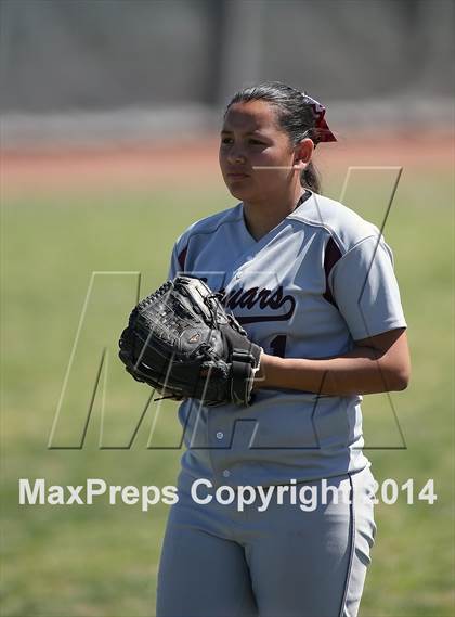 Thumbnail 3 in Desert View vs Sabino (Tucson High Badger Invitational) photogallery.