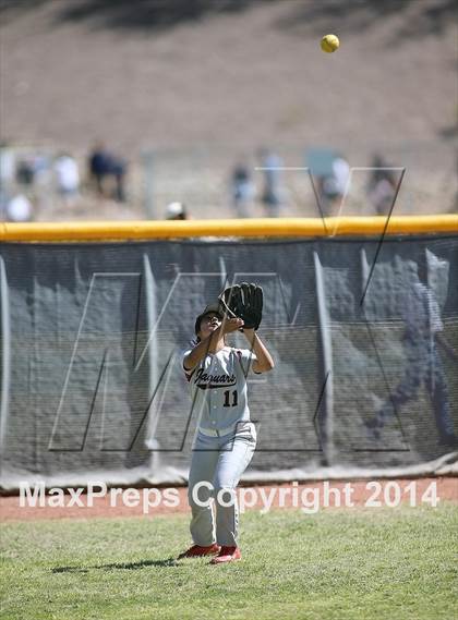 Thumbnail 3 in Desert View vs Sabino (Tucson High Badger Invitational) photogallery.