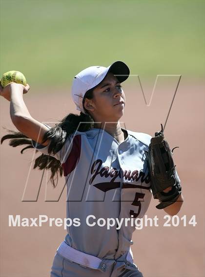 Thumbnail 2 in Desert View vs Sabino (Tucson High Badger Invitational) photogallery.