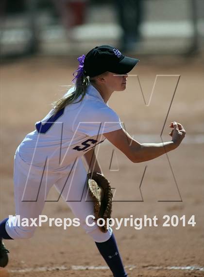 Thumbnail 3 in Desert View vs Sabino (Tucson High Badger Invitational) photogallery.