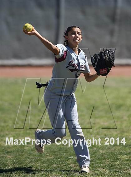 Thumbnail 1 in Desert View vs Sabino (Tucson High Badger Invitational) photogallery.