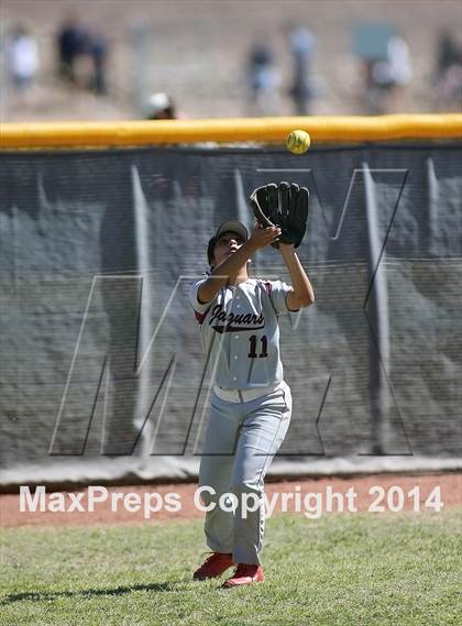 Thumbnail 1 in Desert View vs Sabino (Tucson High Badger Invitational) photogallery.